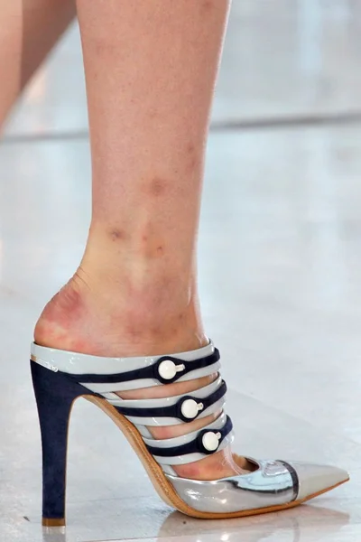 Look 60
